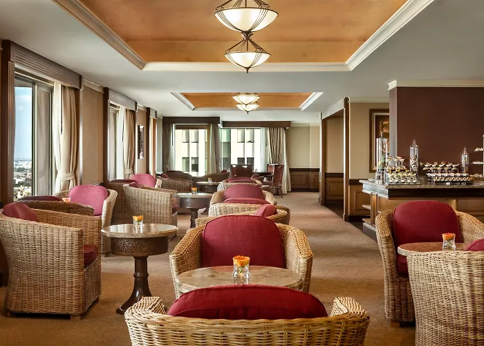 Sule Shangri-La, Yangon