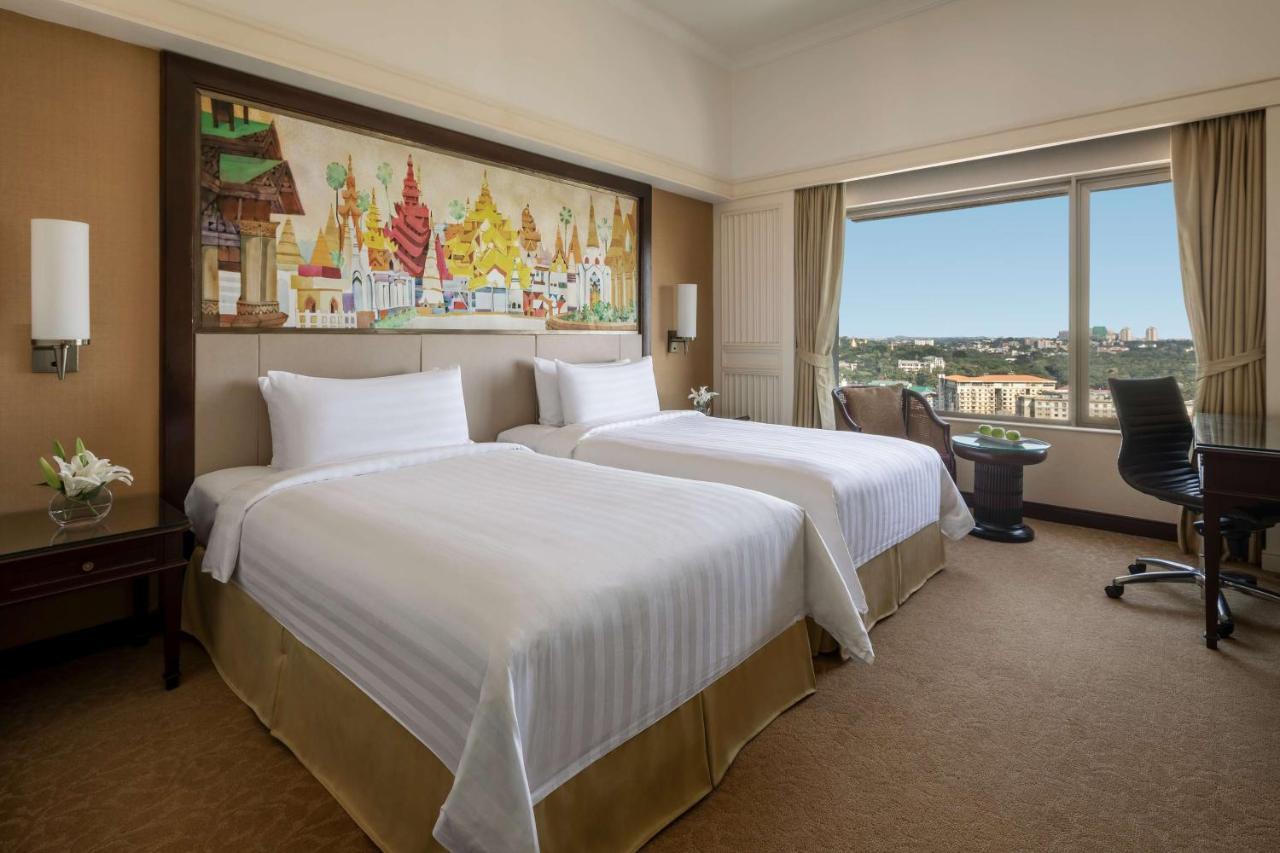Sule Shangri-la, Hotel 5*