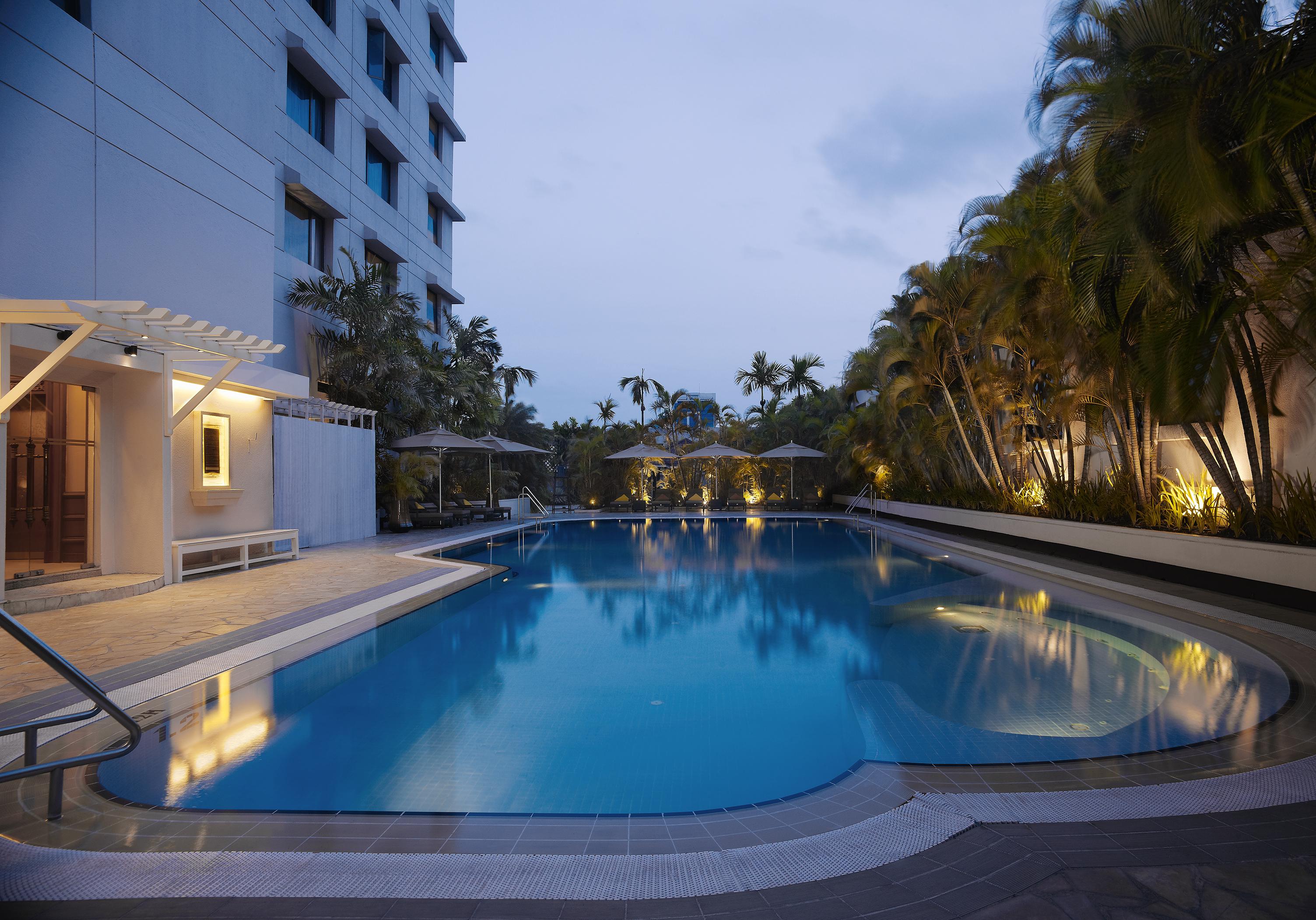 Sule Shangri-la, Yangon