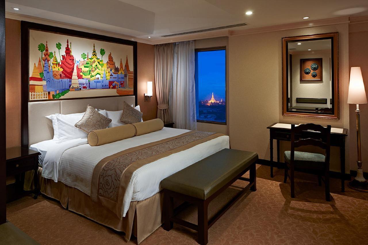 Sule Shangri-la, Hotel 5*