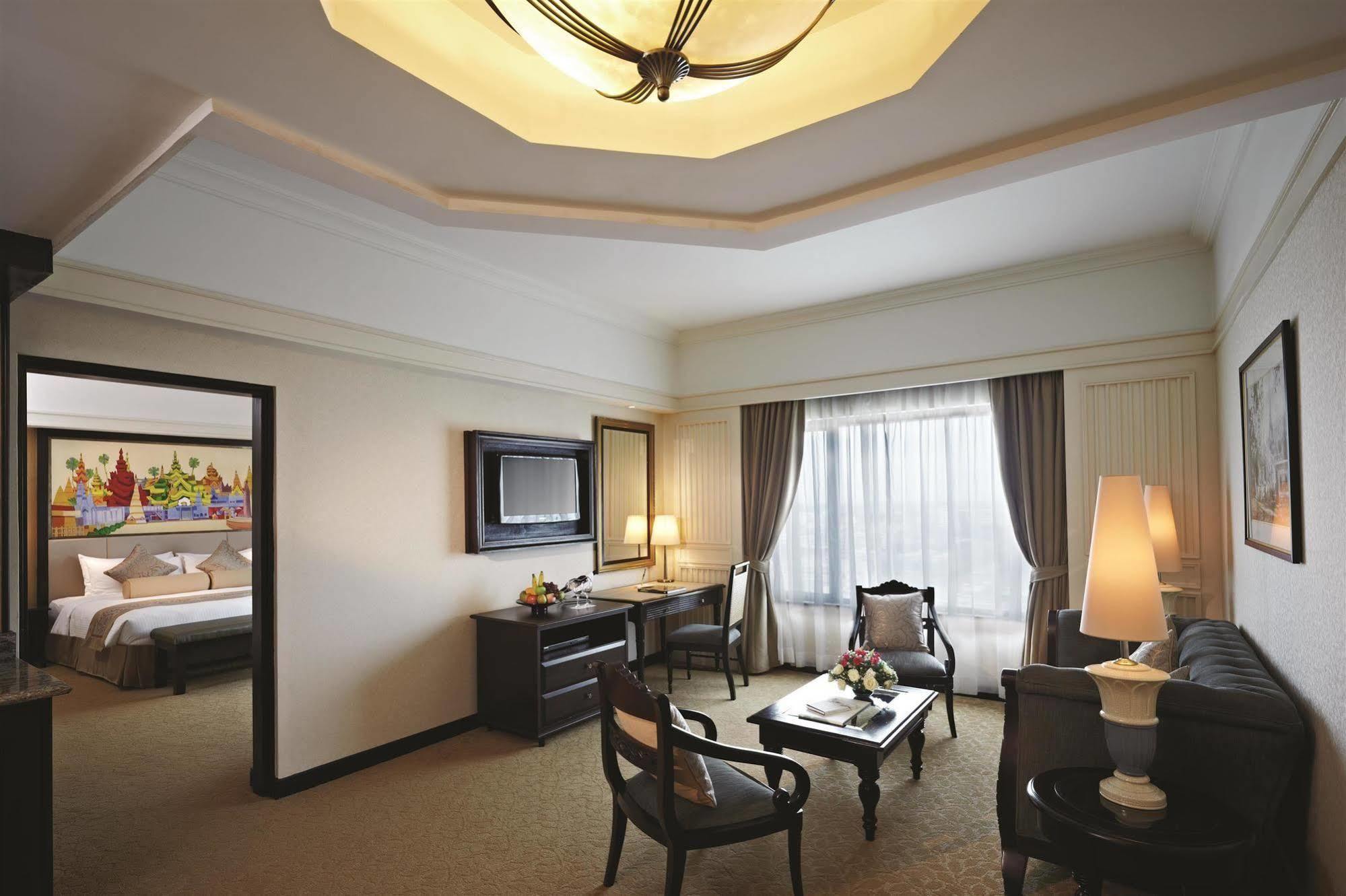 Sule Shangri-la, Hotel Yangon